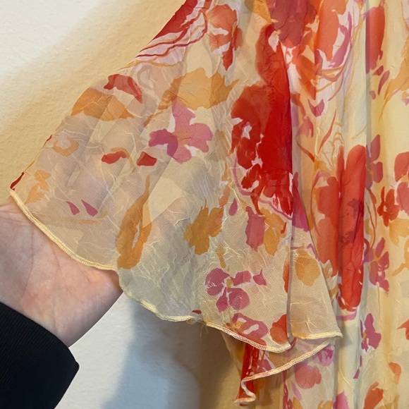 Studio C Plus Beautiful V-Neck Floral Dress - Picture 2 of 4